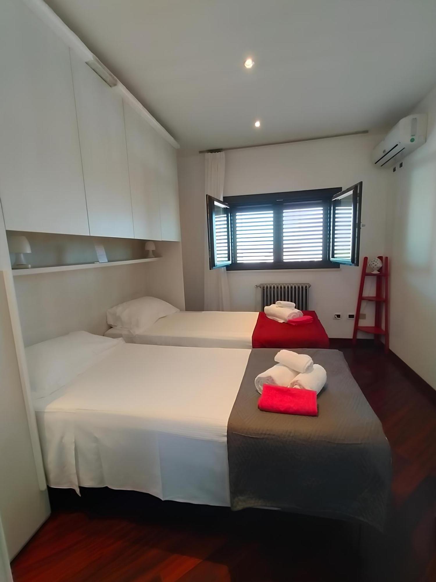 Villa Iside コンヴェルサーノ エクステリア 写真